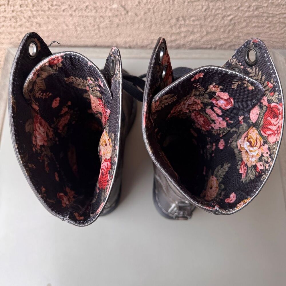 Dr Martens Triumph Boots Womens 9 Gray Black Pink Floral Foldover Tall Combat - Picture 6 of 16